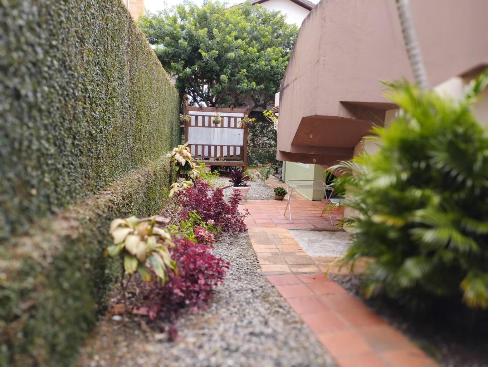 Charmoso Apto Com Clima De Casa Em Canasvieiras Florianopolis Exterior photo